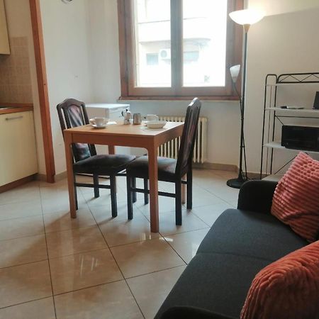 Apartment In Front Of The Train Station! Florence Exterior photo