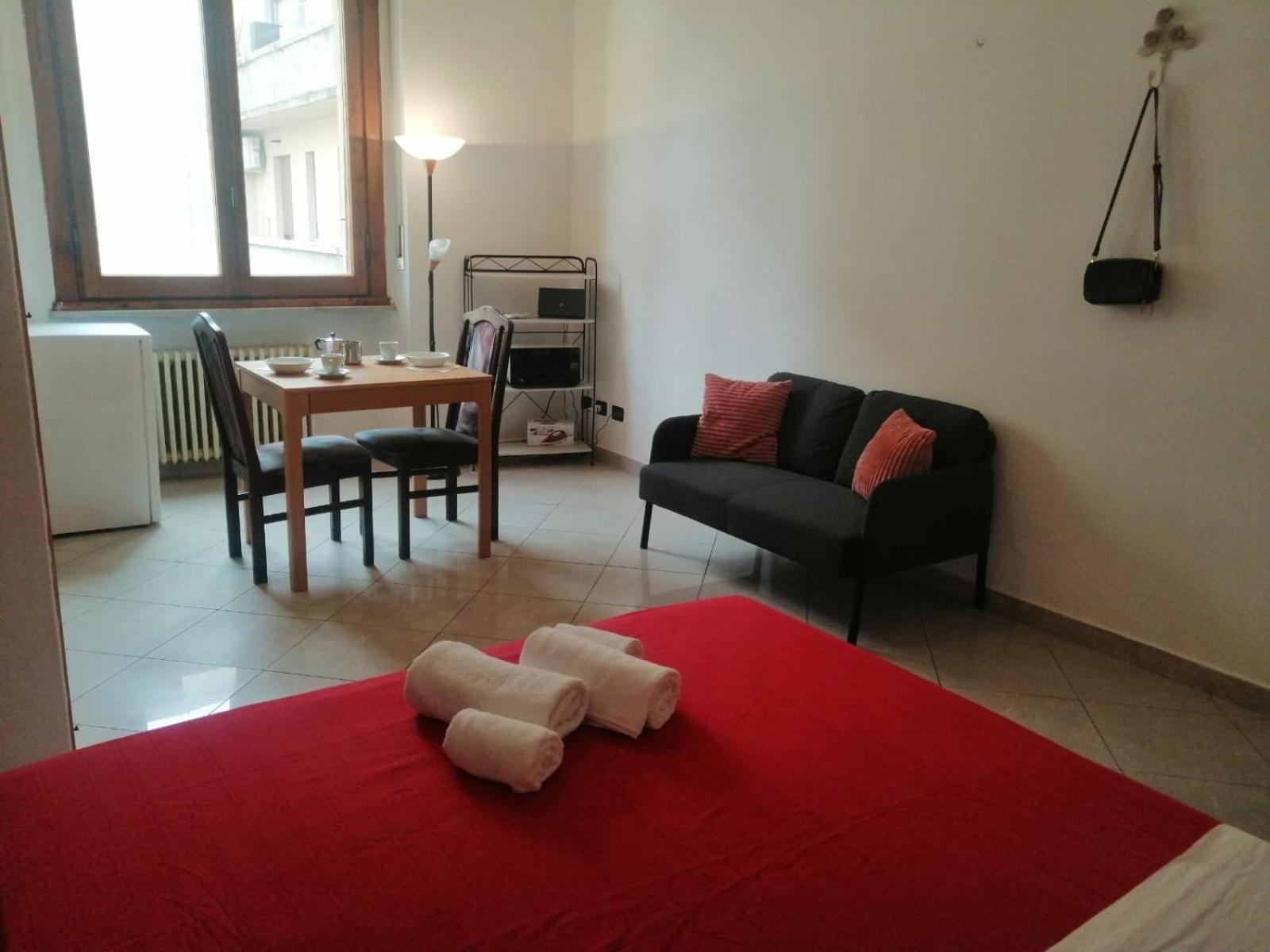 Apartment In Front Of The Train Station! Florence Exterior photo